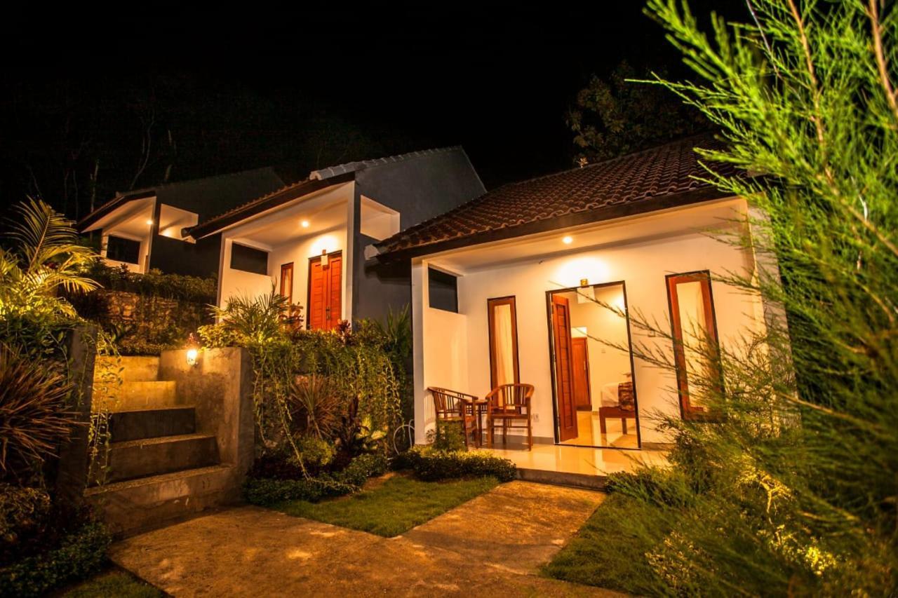 Singgahan Bungalow By Ecommerceloka Toyapakeh エクステリア 写真